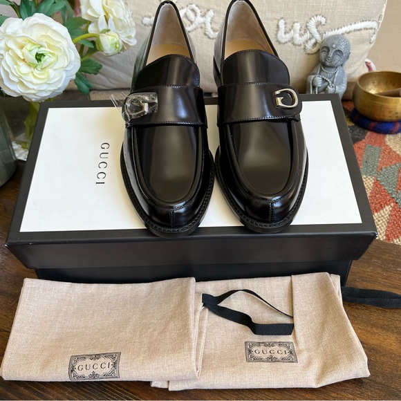 Gucci Classic G Black Patent Leather Women’s Loafers US7AA $920 - Picture 1 of 15